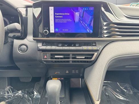 Used 2025 Toyota Camry LE FWD image 15