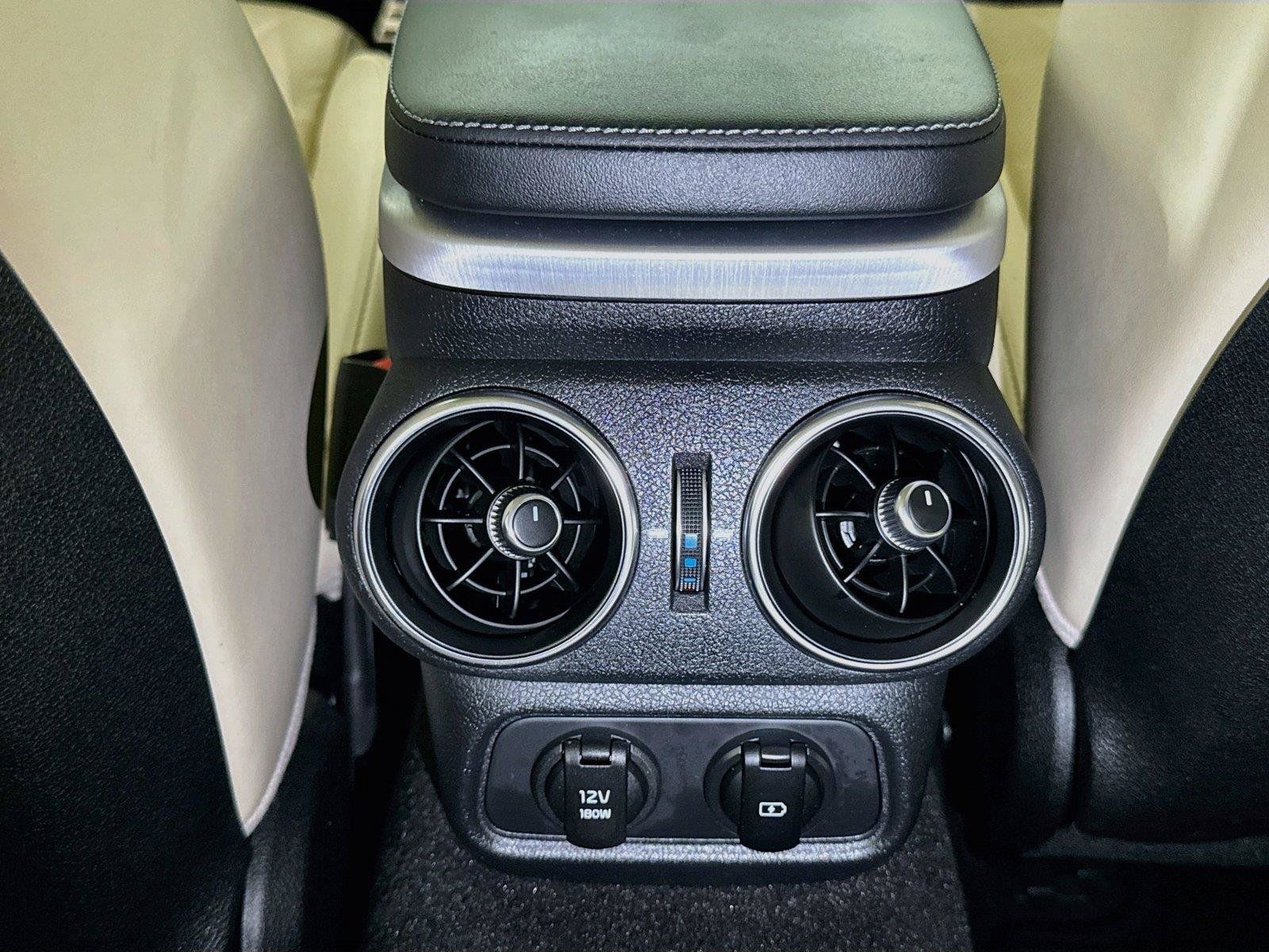 Used 2023 Kia Stinger GT2 RWD image 25