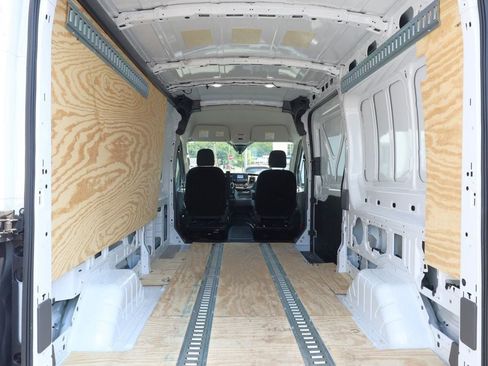 Used 2025 Ford Transit 250 148 Medium Roof RWD image 16