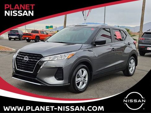 Certified 2025 Nissan Kicks Play S image 1