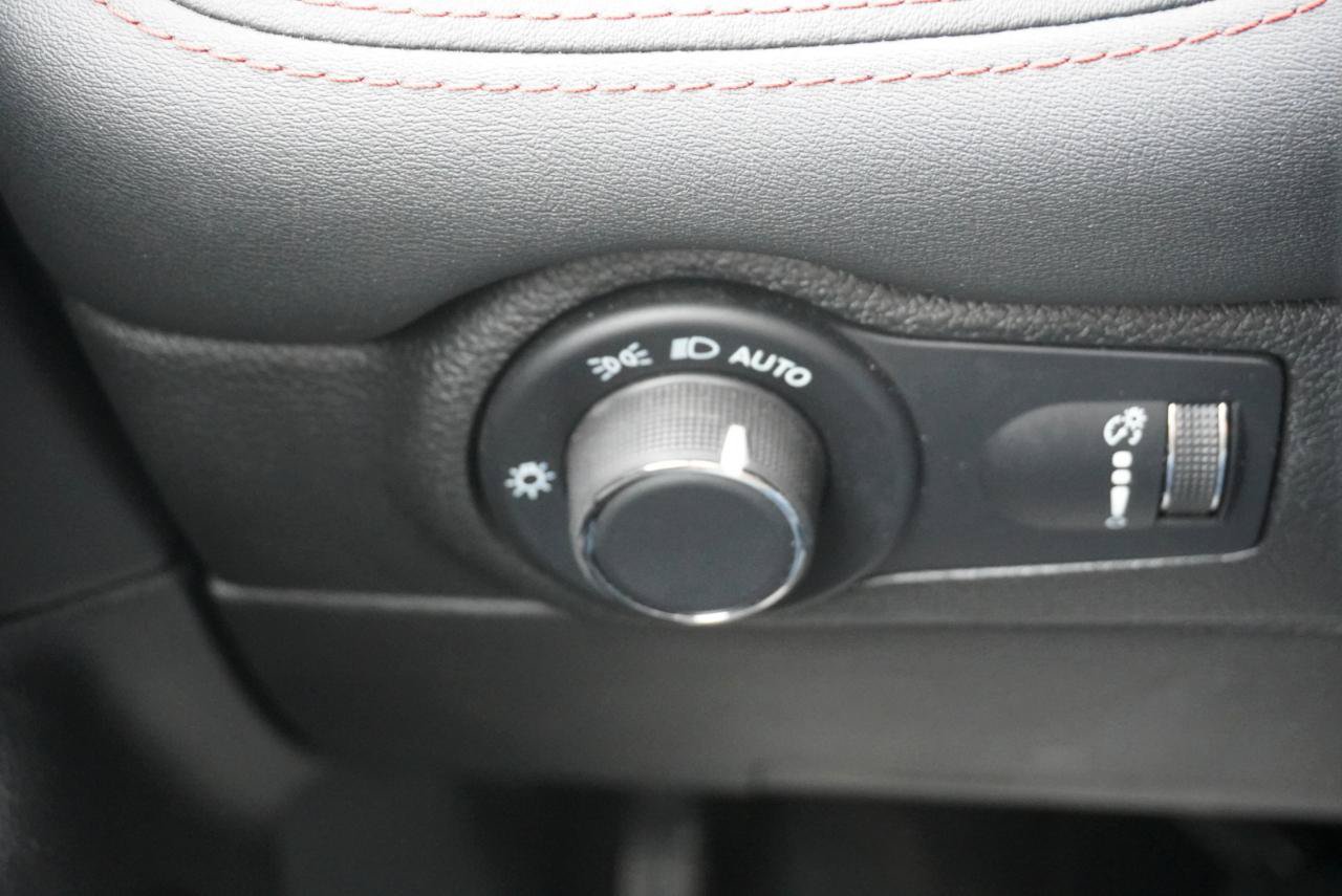 Used 2024 Dodge Durango R/T AWD/4WD image 10