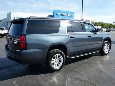 Used 2020 Chevrolet Suburban LT image 5