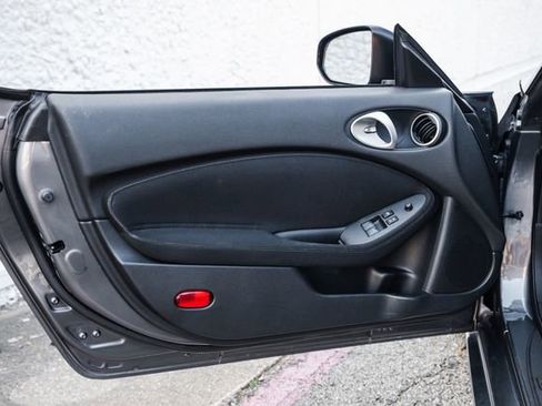 Used 2014 Nissan 370Z Coupe w/ Sport Package image 59