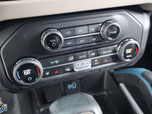 Used 2023 Ford Bronco Wildtrak AWD/4WD image 20