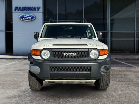 Used 2011 Toyota FJ Cruiser 4WD image 2