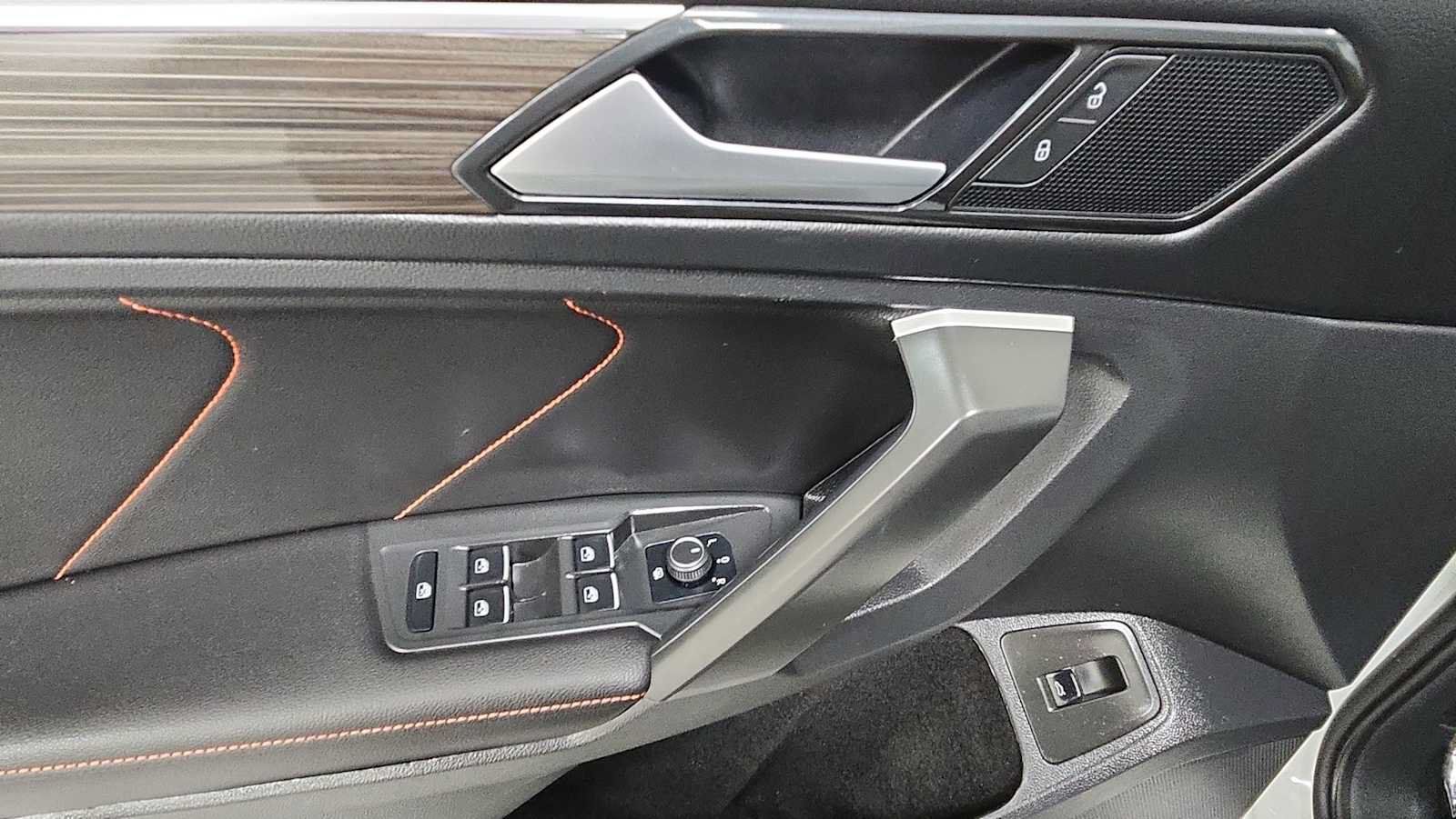 Used 2024 Volkswagen Tiguan Wolfsburg Edition AWD/4WD image 15