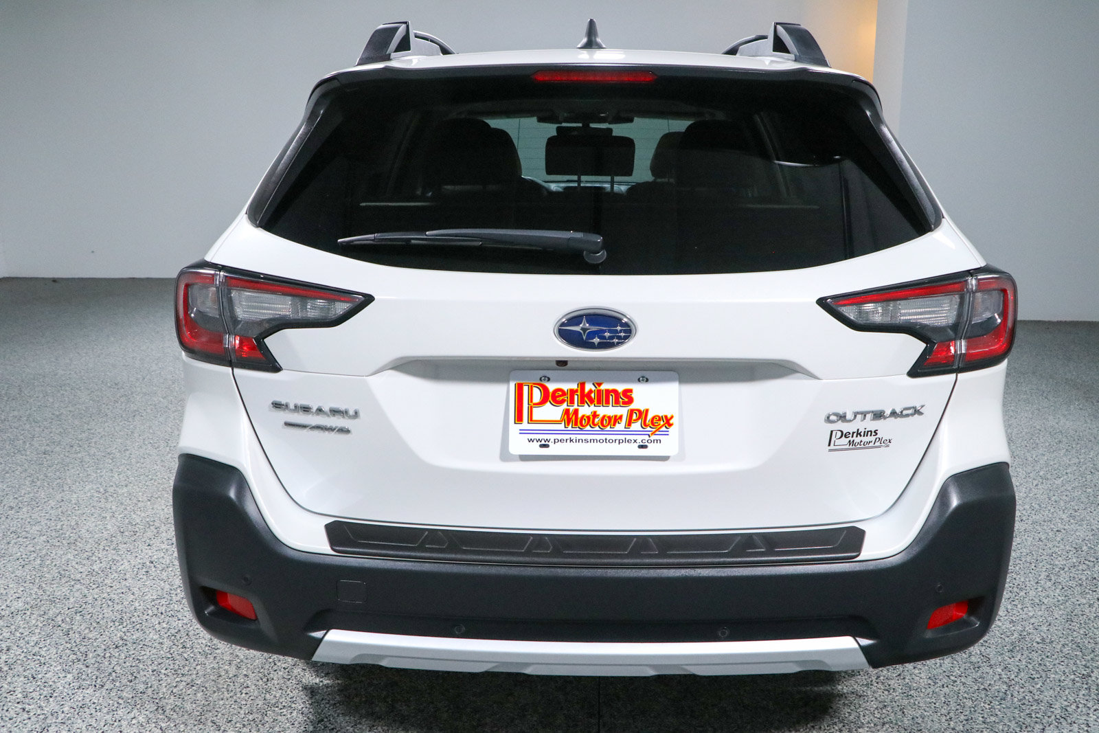 Used 2023 Subaru Outback Limited AWD/4WD image 8