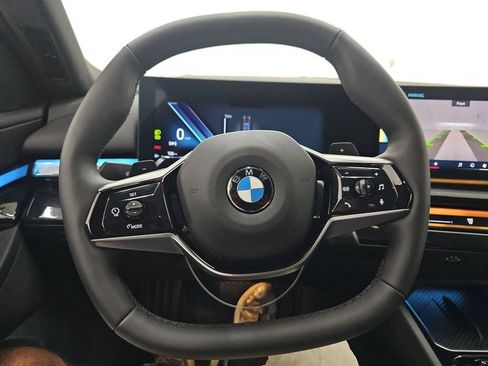 Used 2027 BMW 540i xDrive AWD/4WD image 16