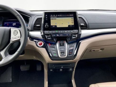 Used 2021 Honda Odyssey Touring image 9