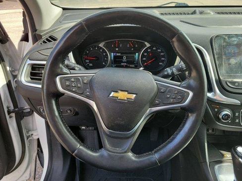 Used 2018 Chevrolet Equinox Premier FWD image 23
