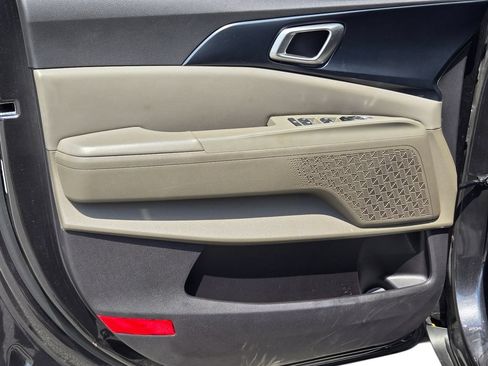 Certified 2026 Kia Carnival LXS FWD image 14