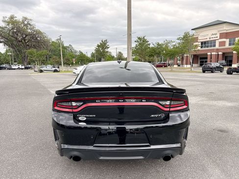 Used 2022 Dodge Charger SRT Hellcat w/ Harman/Kardon Audio Group RWD image 4