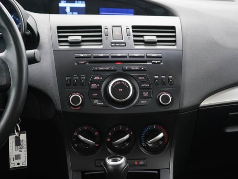 Used 2012 MAZDA MAZDA3 i Touring FWD image 17