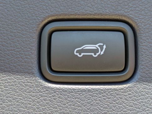 Used 2024 Hyundai Palisade Limited image 14