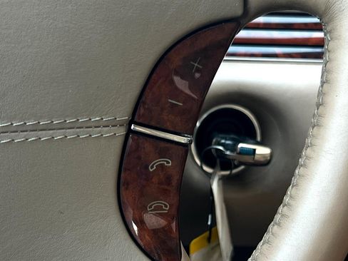 Used 2004 Maybach 57 image 36