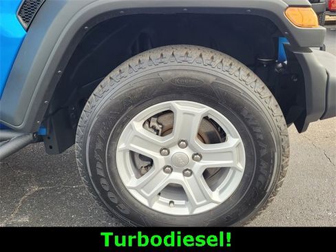 Certified 2022 Jeep Wrangler Unlimited Sport image 9