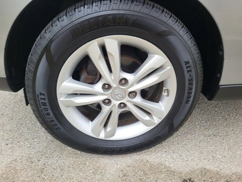 Used 2011 Hyundai Tucson GLS image 31