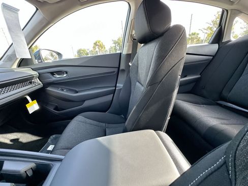 Used 2023 Honda Accord EX image 4