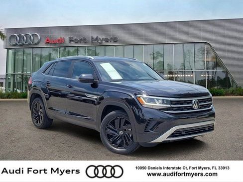 Used 2023 Volkswagen Atlas Cross Sport SE w/ Black Wheel Package FWD image 1