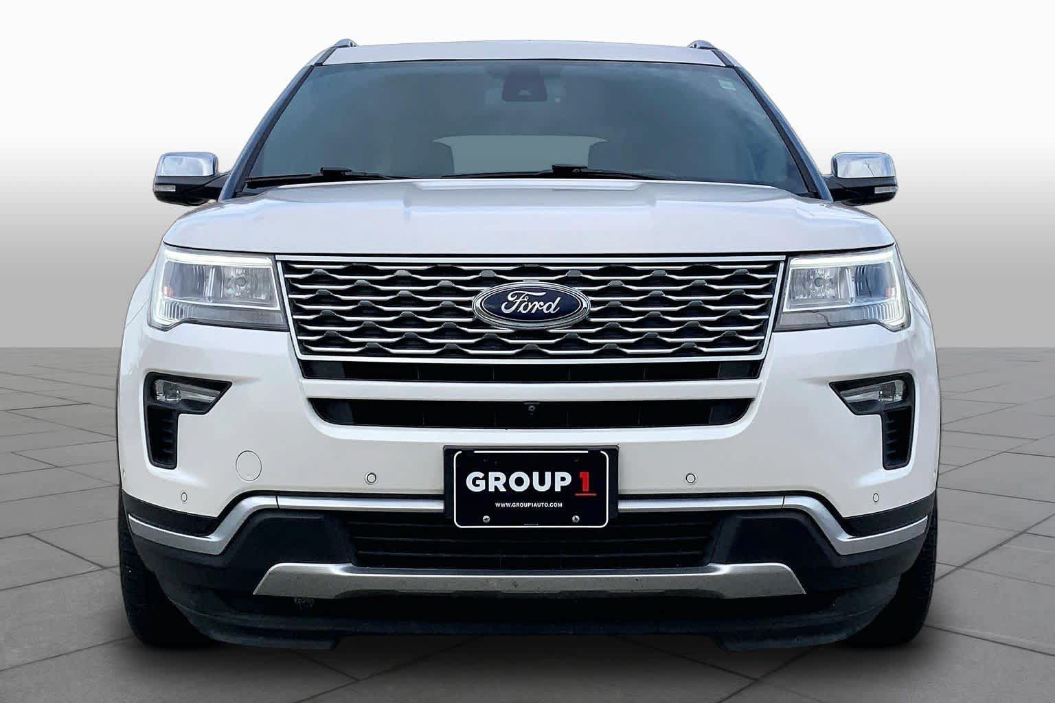 Used 2019 Ford Explorer Platinum AWD/4WD image 3