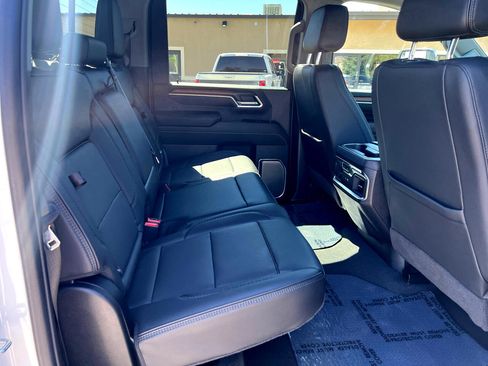 Used 2024 GMC Sierra 3500 Denali w/ Denali Reserve Package image 28