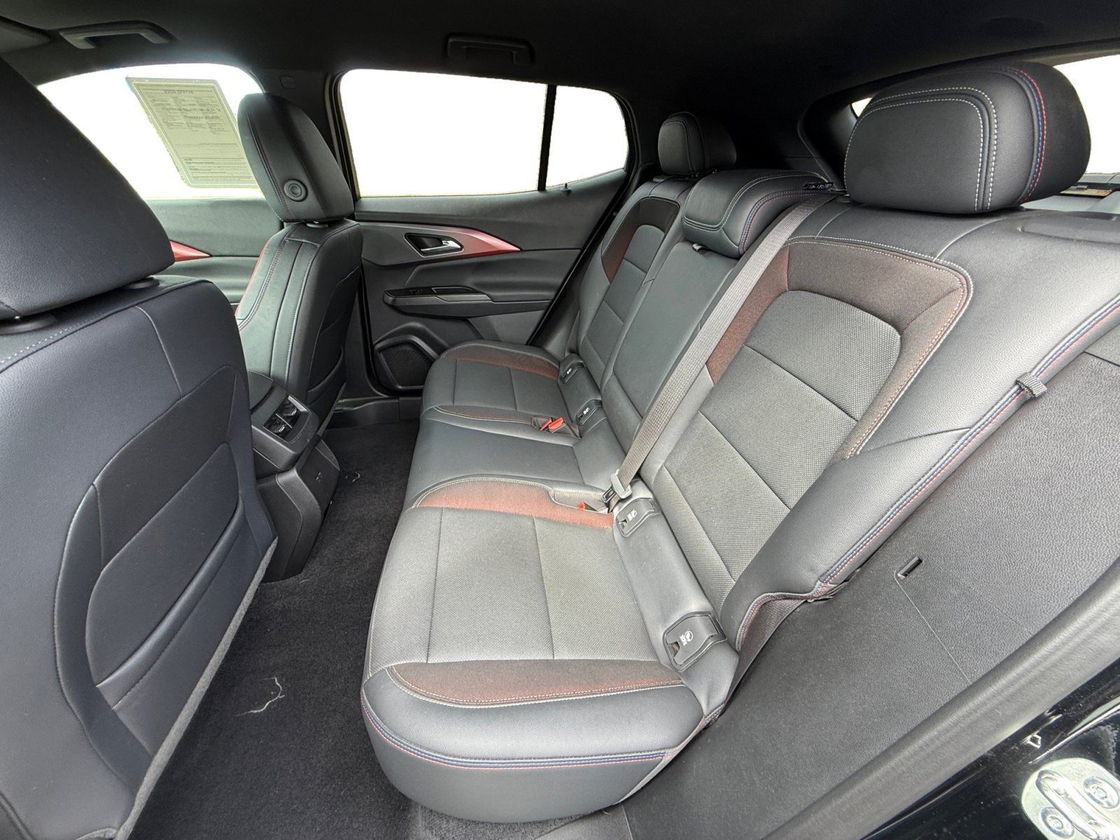 Used 2024 Chevrolet Equinox EV RS FWD image 16