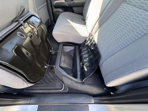 Used 2016 Toyota Tacoma SR5 w/ SR5 Appearance Package (SN) image 62