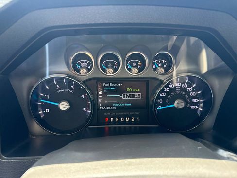 Used 2013 Ford F250 Platinum w/ Platinum Pkg AWD/4WD image 16