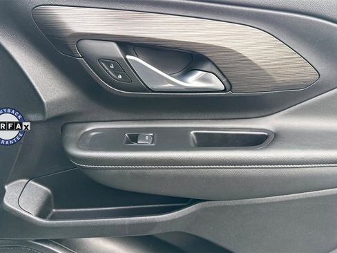 Used 2024 GMC Terrain SLE image 24