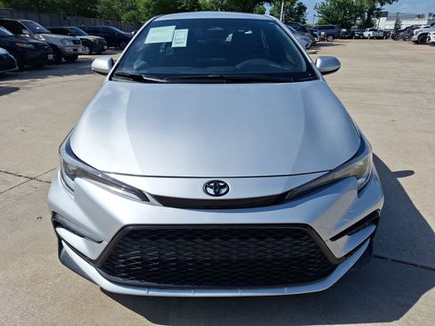 Used 2025 Toyota Corolla SE FWD image 9