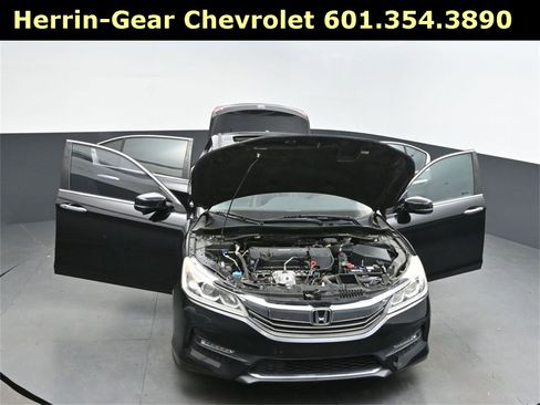 Used 2017 Honda Accord EX-L image 52