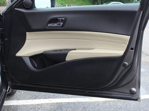 Used 2014 Acura ILX 2.0L Sedan 4D image 18