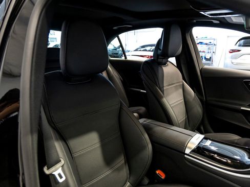 Used 2025 Mercedes-Benz C 300 Sedan image 27