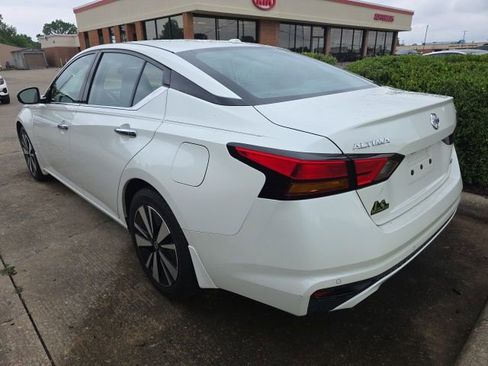 Used 2019 Nissan Altima 2.5 SL AWD/4WD image 2