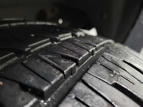 Used 2015 GMC Sierra 1500 SLT w/ SLT Crew Cab Value Package image 12