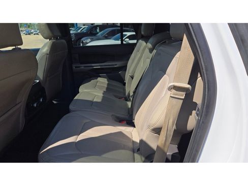 Used 2018 Ford Expedition Limited RWD image 22