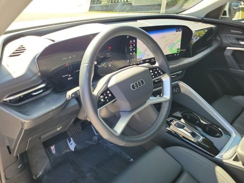 Certified 2025 Audi Q5 Premium Plus w/ Premium Plus image 17
