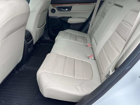 Used 2019 Honda CR-V Touring image 14