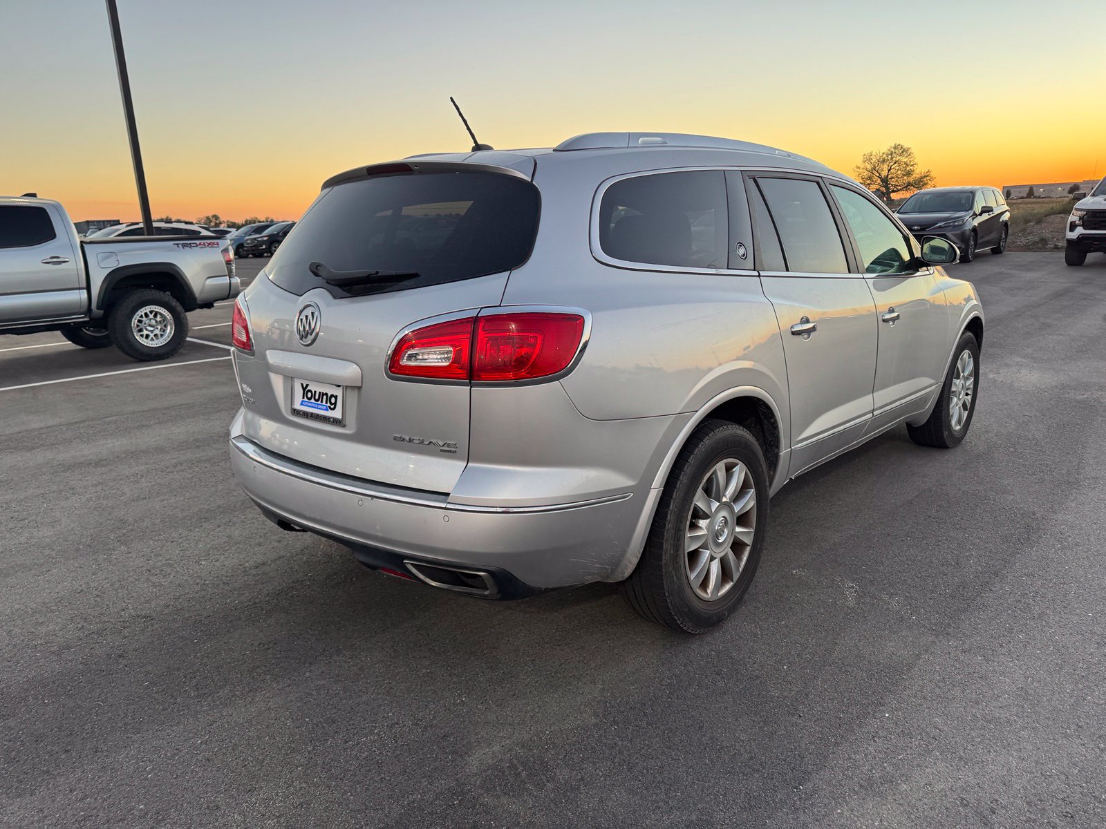 Used 2015 Buick Enclave Leather AWD/4WD image 7