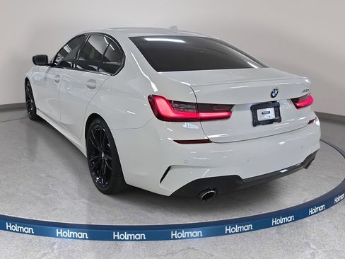 Used 2022 BMW 330i Sedan w/ M Sport Package image 9
