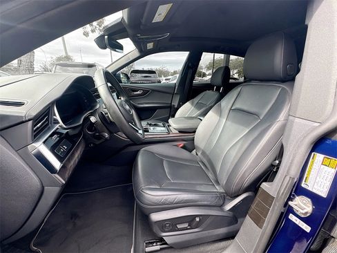 Used 2021 Audi Q8 Prestige w/ Prestige Package image 23