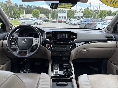 Used 2020 Honda Pilot Touring image 30