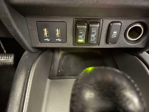 Used 2022 Mitsubishi Outlander Sport SE FWD image 30