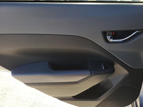 Used 2025 Subaru Crosstrek 2.5i Limited w/ Crosstrek Mirror Package AWD/4WD image 11