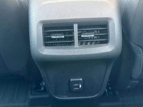 Used 2024 GMC Terrain SLE w/ Driver Convenience Package image 23