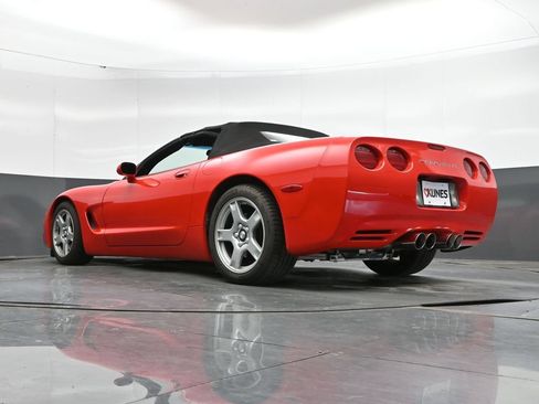Used 1998 Chevrolet Corvette Convertible w/ Memory Pkg RWD image 36