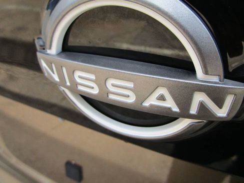 Used 2025 Nissan Kicks SR AWD/4WD image 14