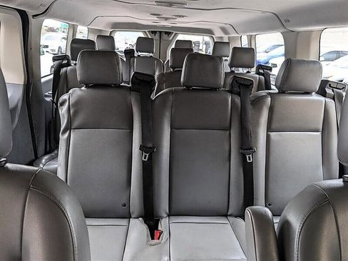 Used 2018 Ford Transit 350 XL RWD image 24