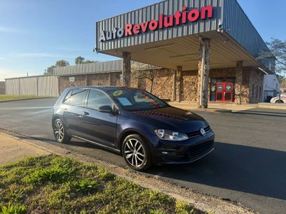 Used 2017 Volkswagen Golf SE