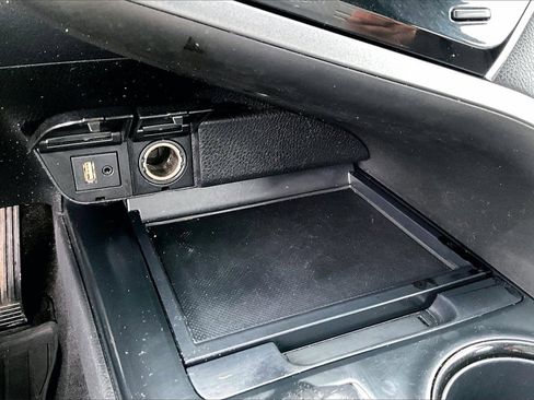 Used 2018 Toyota Camry SE image 15